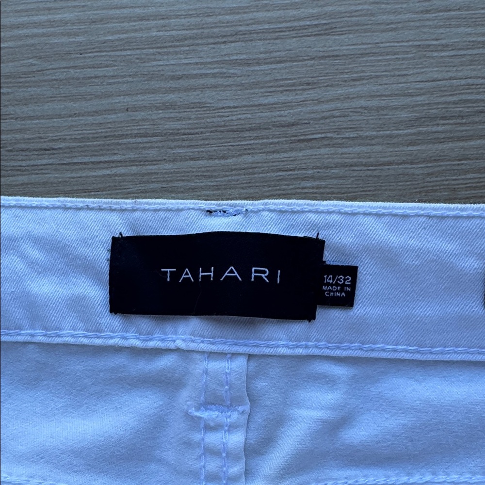 NWT NEW Tahari Hannah Mid-Rise White Capri Pants - Picture 3 of 5